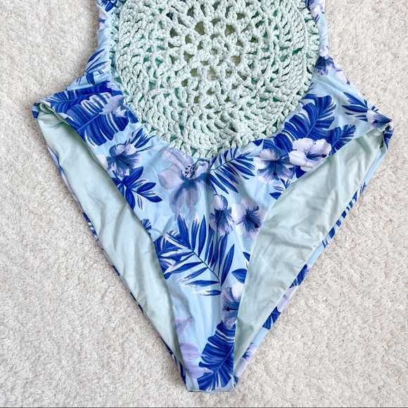 NWT Frankie’s Bikinis Poppy One Piece Hawaiian Mist Cheeky Size Small - Picture 10 of 15